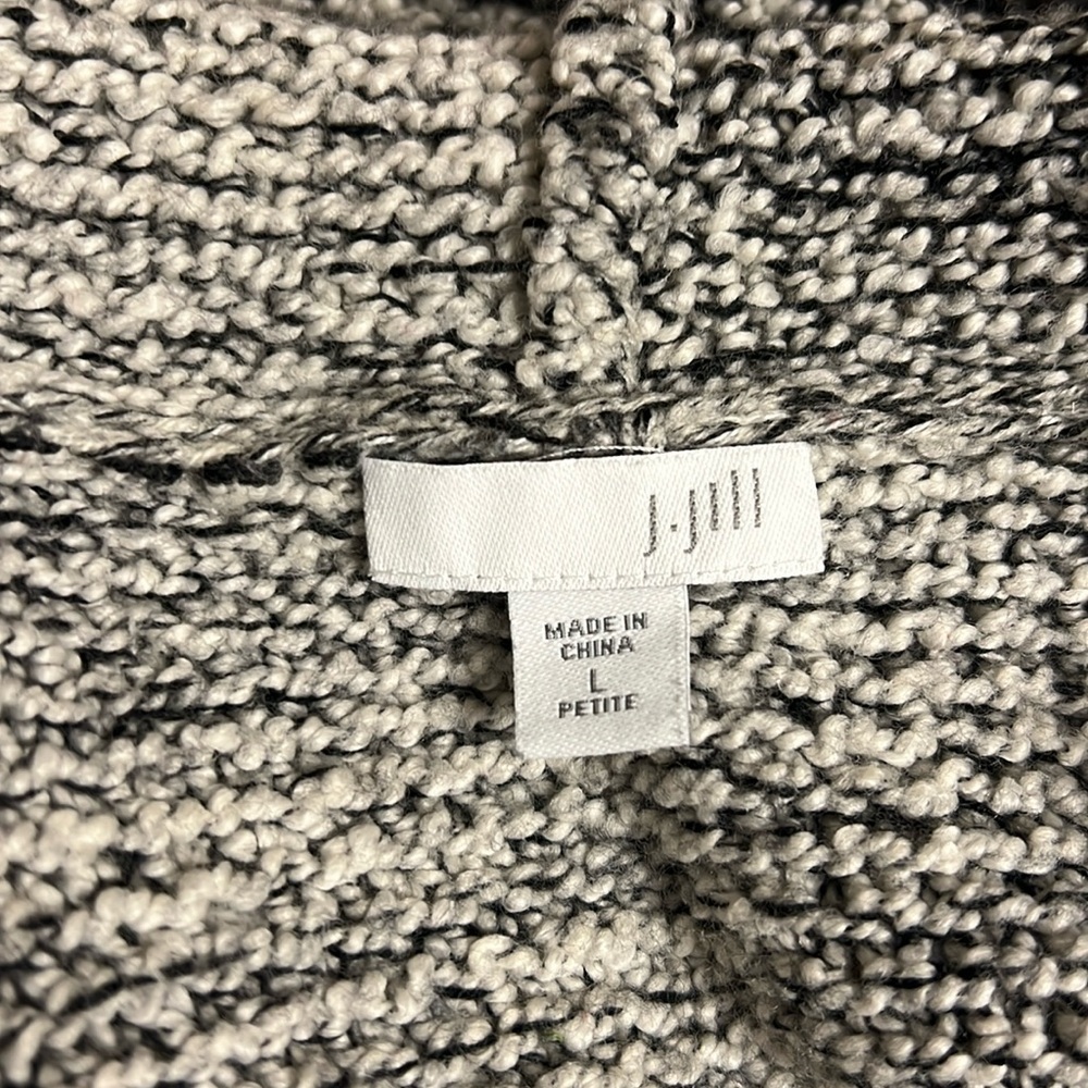 J. Jill Petite B&w Knit Cardigan with Tassels, Pockets, & Clip Closure - Size L - Picture 8 of 8